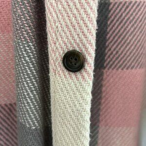 GAP - Thick Pink & Grey Boyfriend Style Flannel Shacket size medium plaid